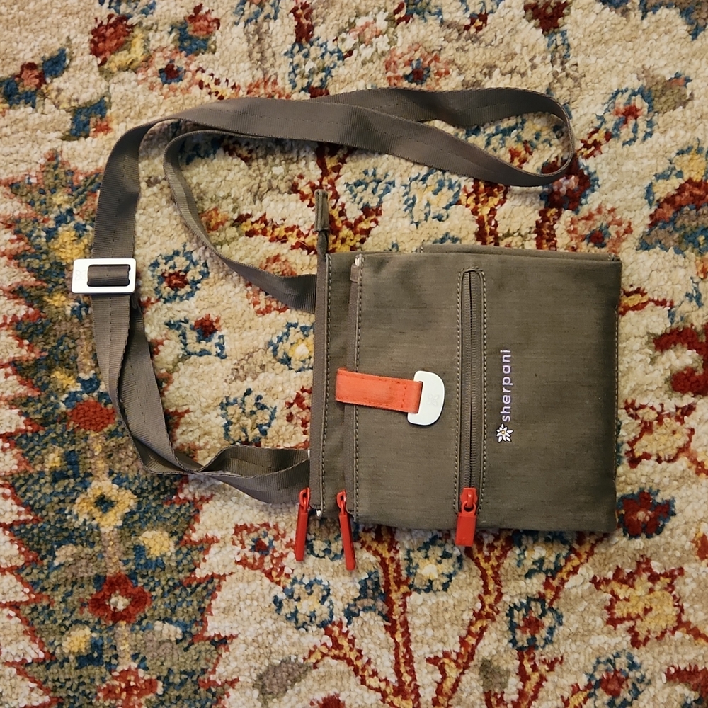 Sherpani Lima Crossbody Bag - Green